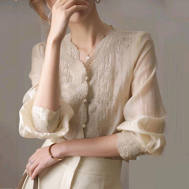 Vintage Embroidered Women Blouse Fashion New V Neck Long Sleeve Shirt Tops Women Loose Sweet Elegant Lace Blouses Female 18016 0 DailyAlertDeals Apricot S